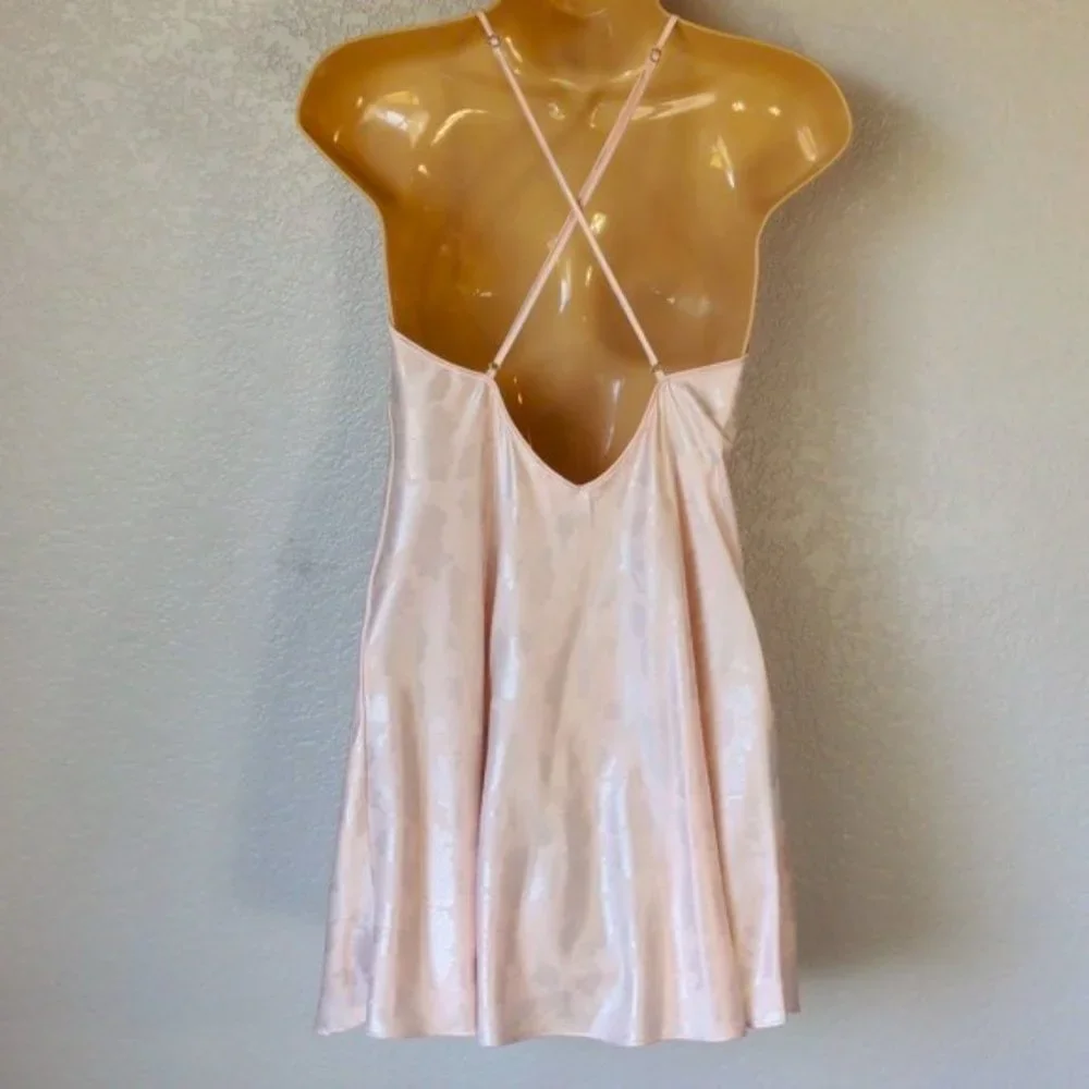 Victoria's Secret Size S/P  Chemise Light Pink Satin